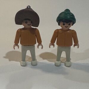 Vintage 1981 Geobra Toy Figures with Hats (lot 15)